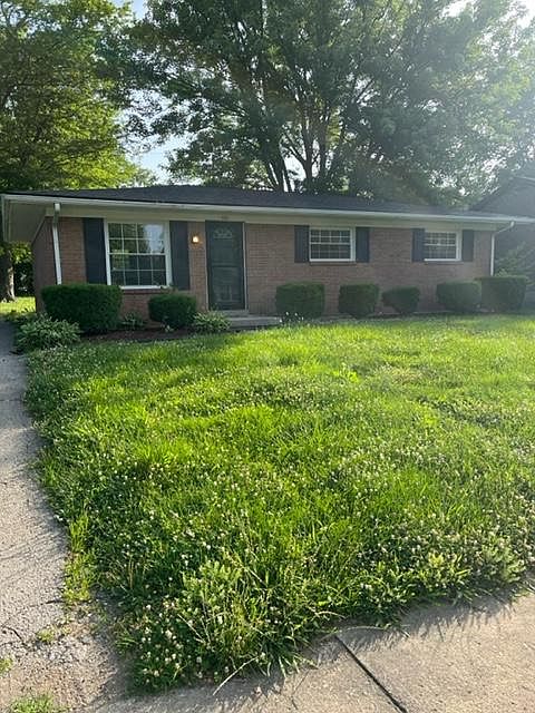 1st image of 521 Pinewood Dr