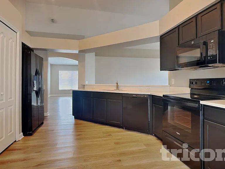 31333 Heatherstone Dr — Photo 5