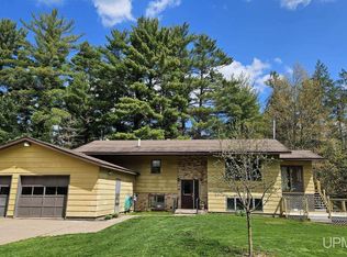 1580 Stoneville Rd, Ishpeming, MI 49849