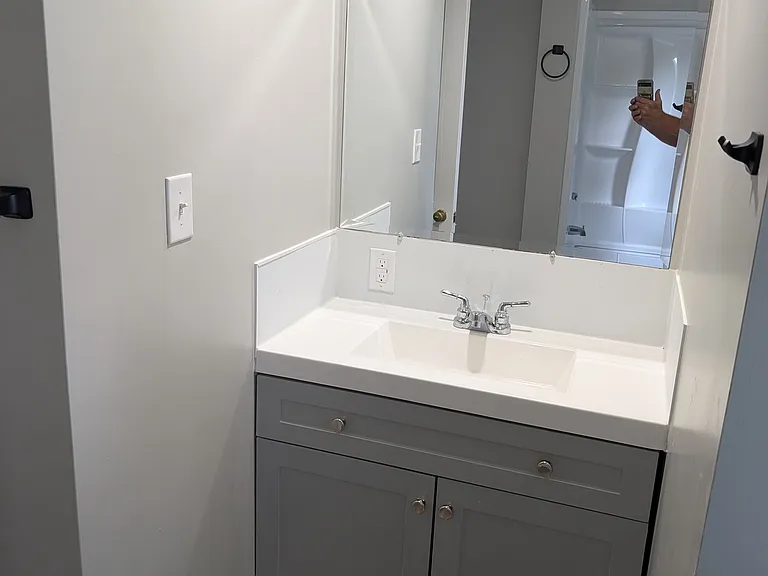 1329 George Washington Hwy N — Photo 16