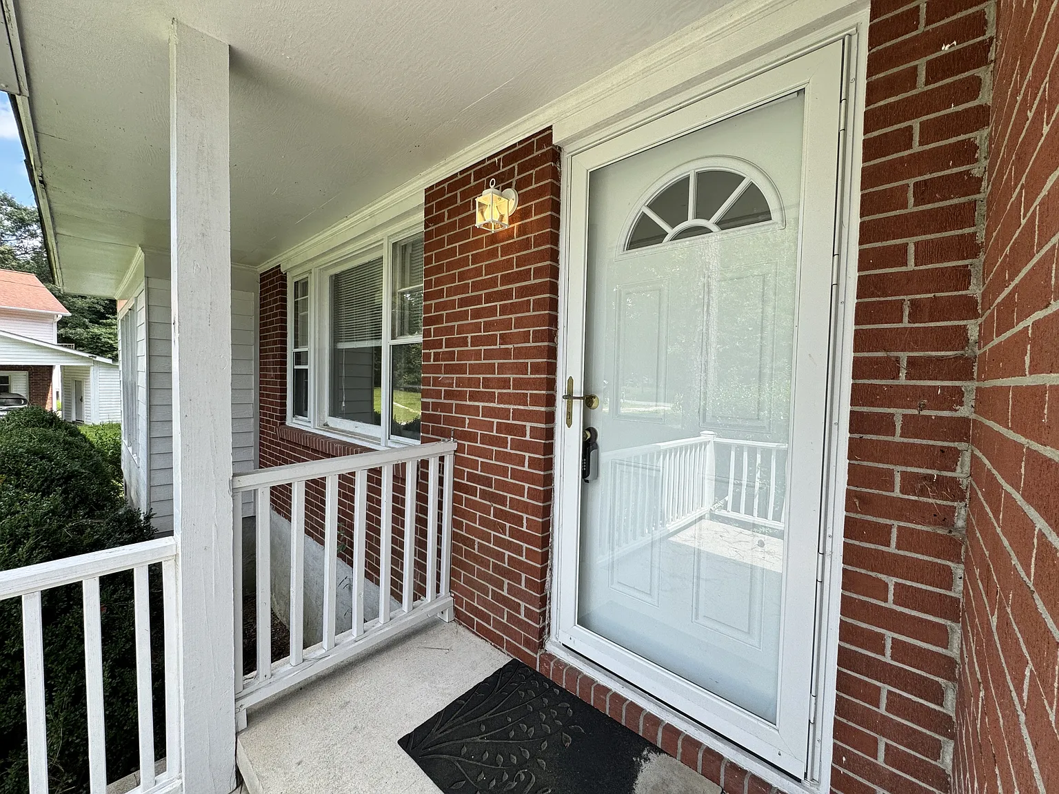 218 Edgewood Drive - 1 — Photo 3