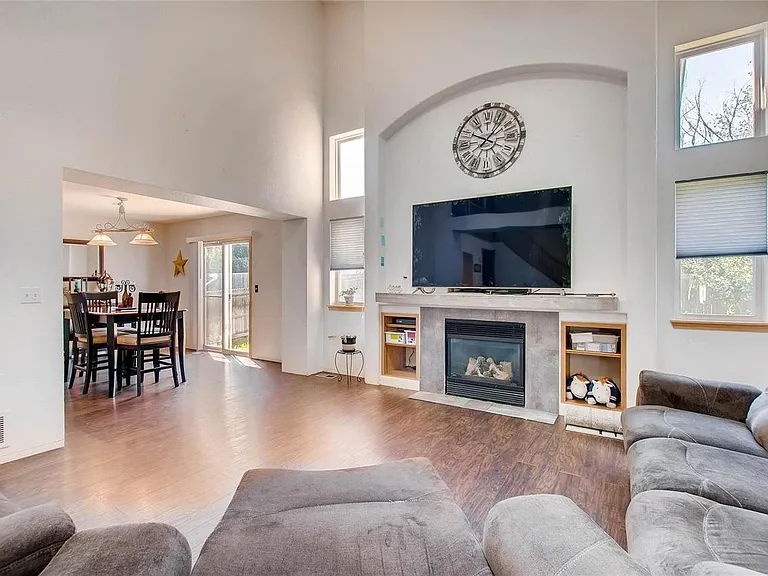 6286 Stagecoach Ave — Photo 3