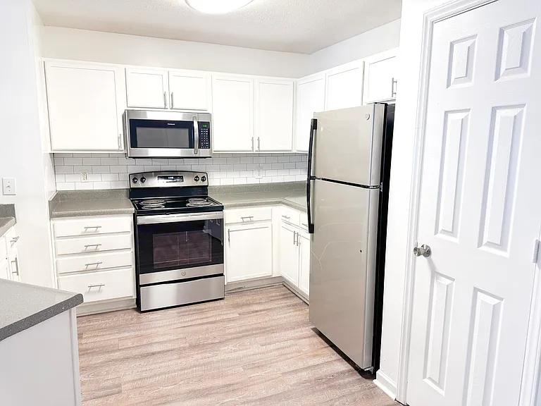 Northstone Apartments — Photo 7
