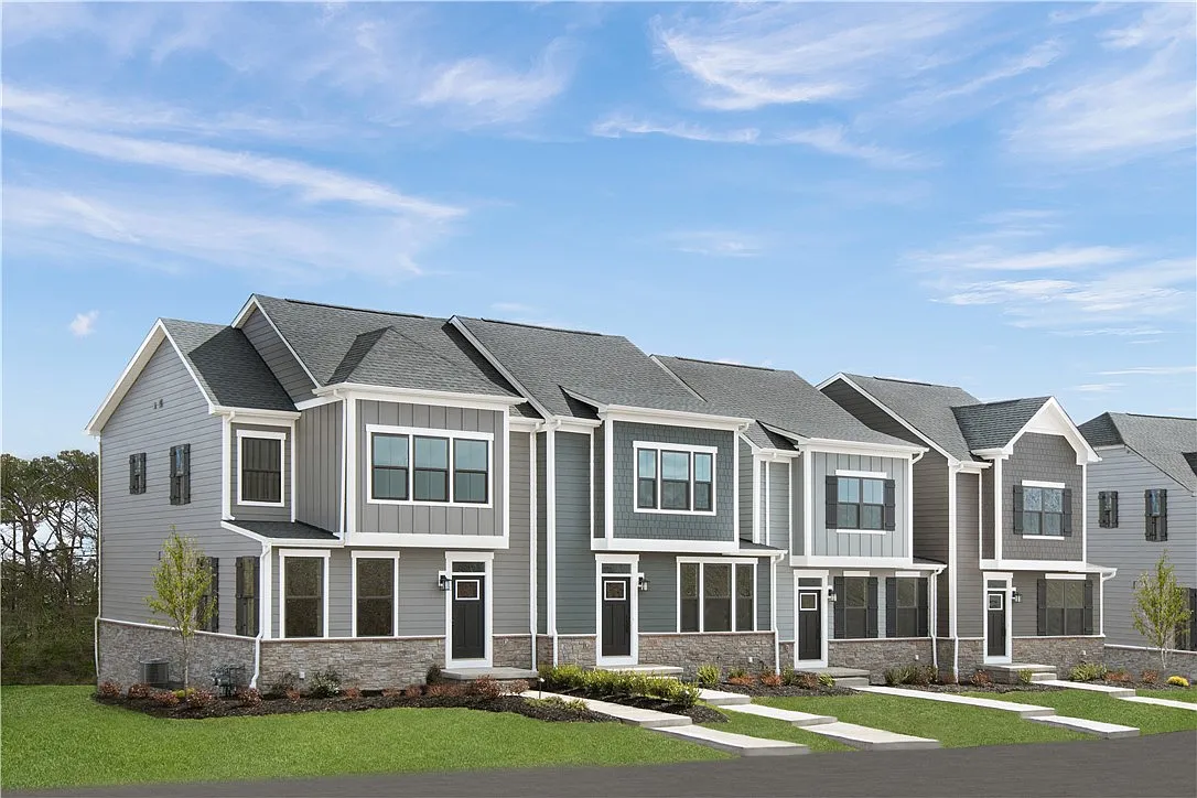 129 Market Place Blvd photo 1