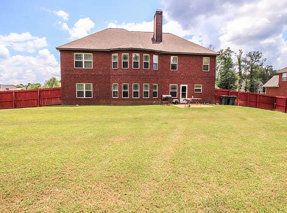 5th image of 38 Sweetwater Park Dr
