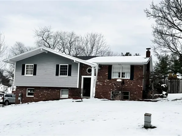 41 Ruble Dr, Uniontown, PA 15401