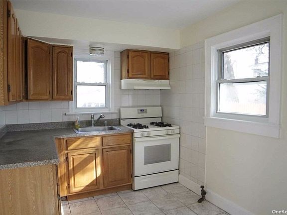 3rd image of 419 Fenimore Ave