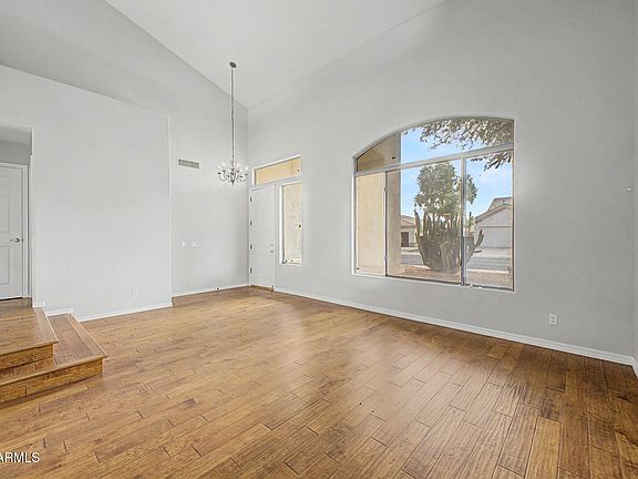 5th image of 14756 W COLUMBUS Avenue