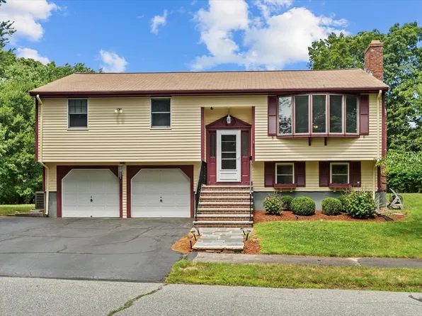 9 Brentwood Dr, Reading, MA 01867