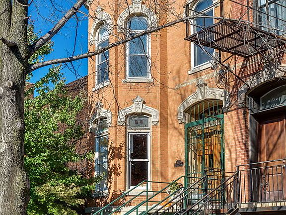 3rd image of 2229 N Lincoln Ave
