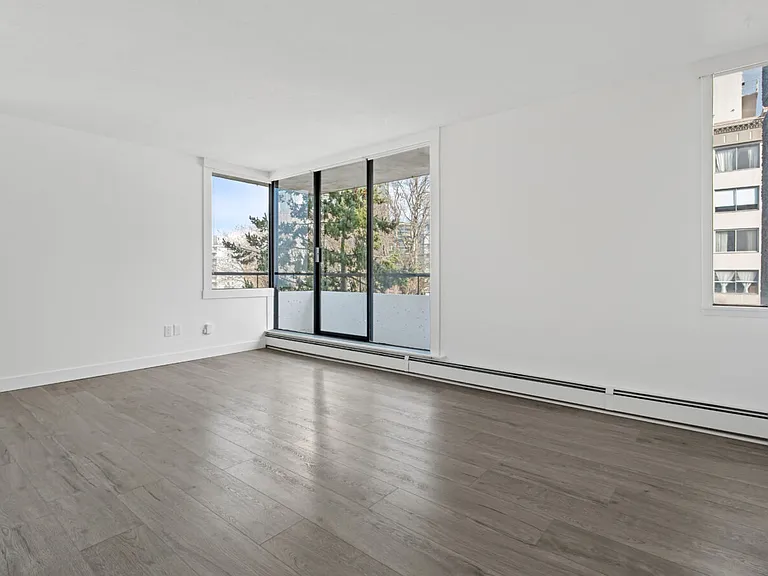 1202 Harwood St — Photo 26