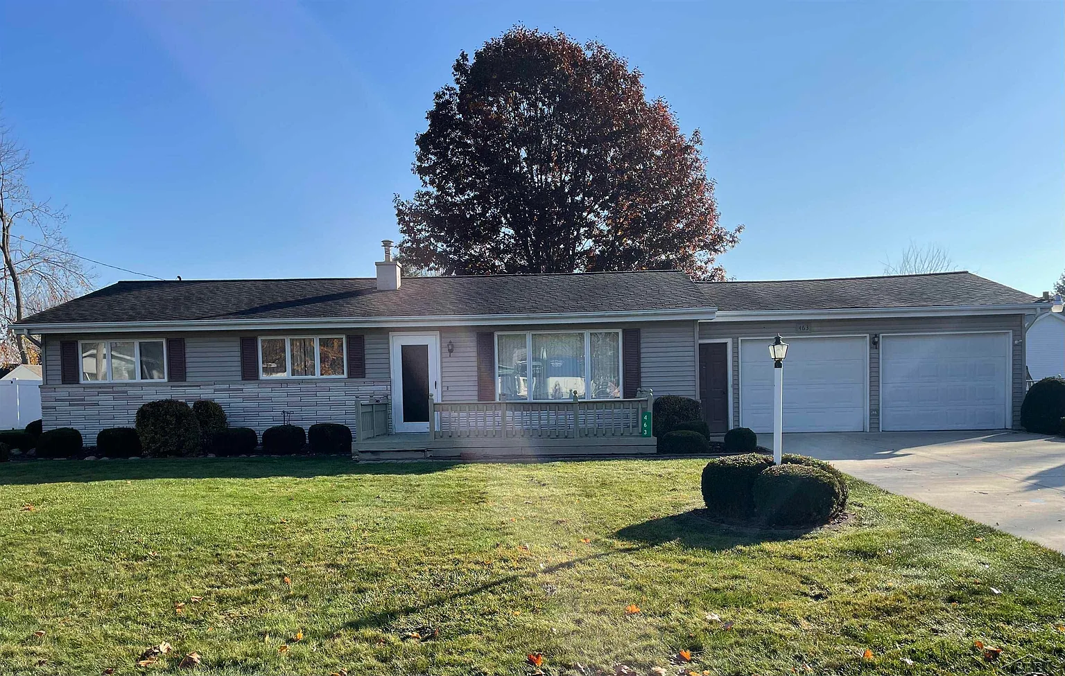 463 E Gloucester Dr photo 1