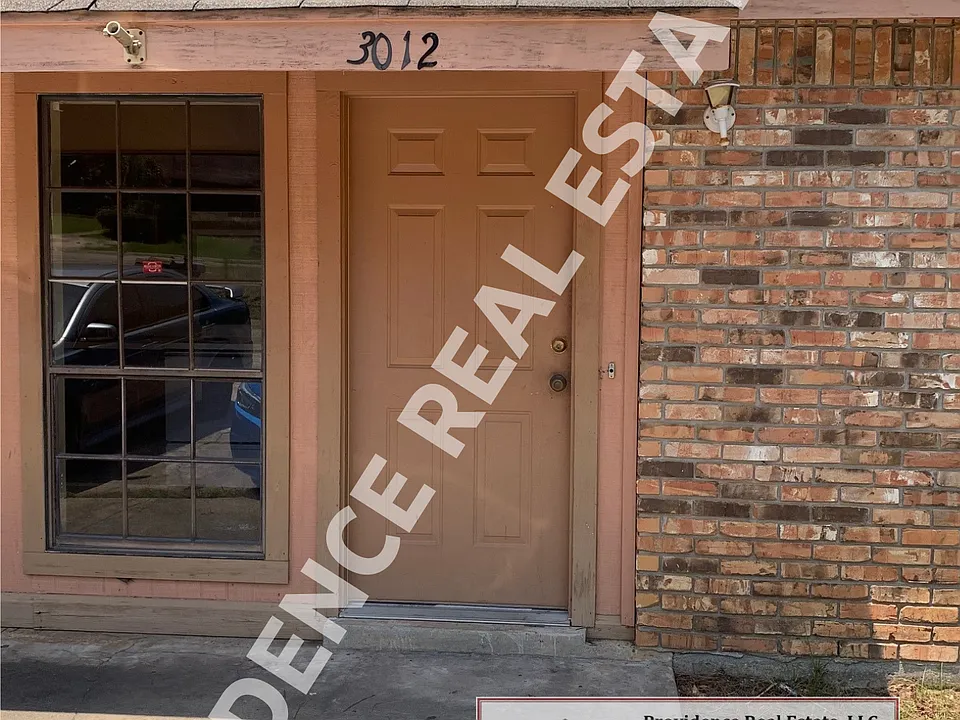 3012 Zachry Ave