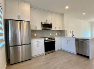 16818 31st Ave SW #1A, Edmonton, AB T6W 4R1