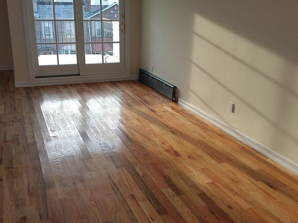 2nd image of 2569 44th St #2