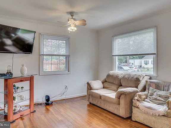 2nd image of 3306 Campbell Dr