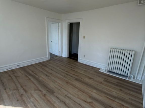 5th image of 301-305 N York St #303-B