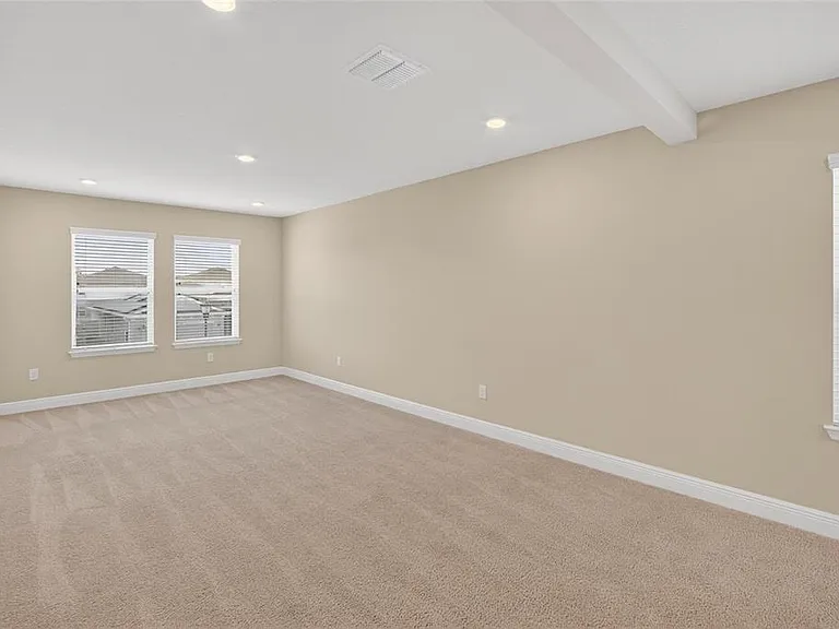 2546 Warren Acres Blvd — Photo 35