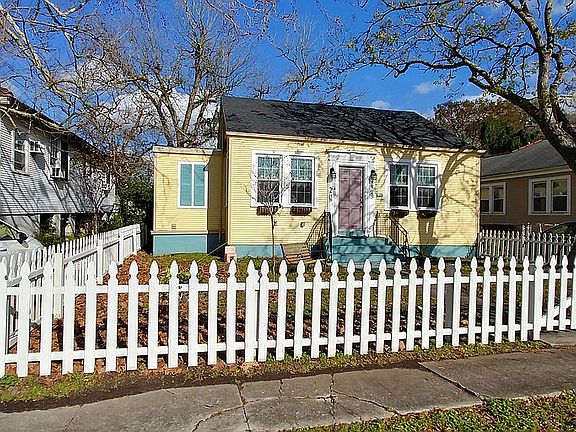 3rd image of 3825 Piedmont Dr