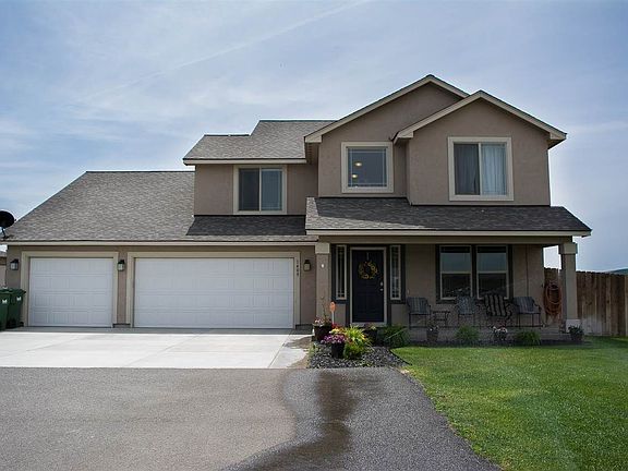 3rd image of 1409 Onyx Ave