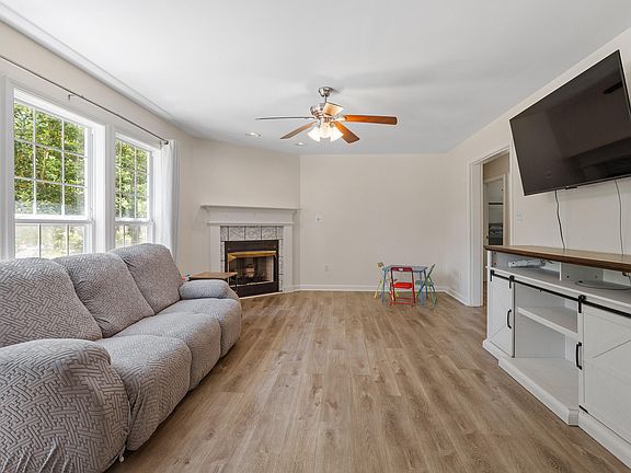5th image of 254 Sequoia Dr
