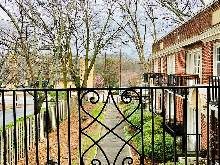 The Ivanhoe — Photo 1