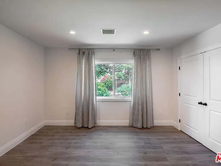 4708 Aqueduct Ave — Photo 24