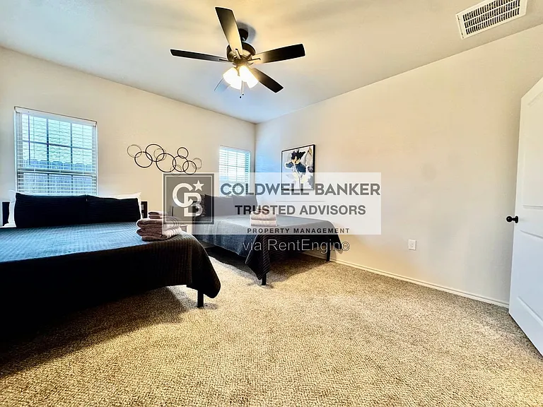 5528 Lehigh St — Photo 15