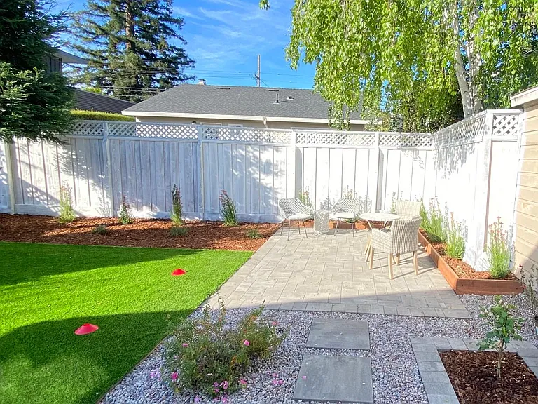 1376 Geneva Ave — Photo 11