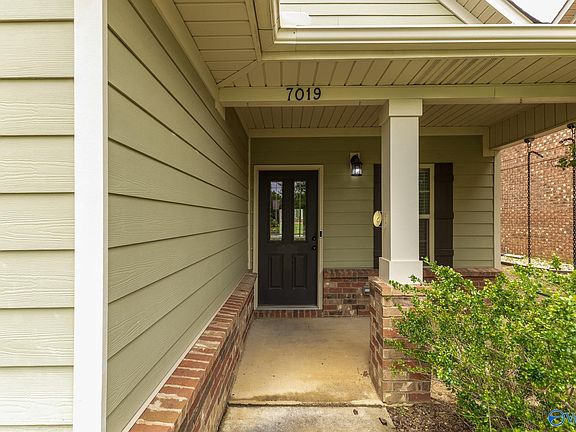 4th image of 7019 Southgate Dr SE