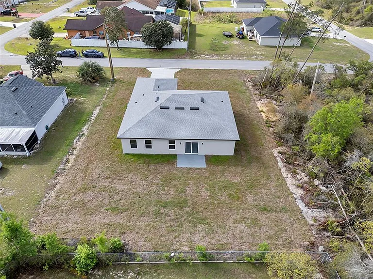 2211 SW 153rd Pl — Photo 37