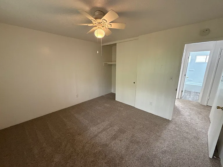 528 SW Levens St #4 — Photo 11