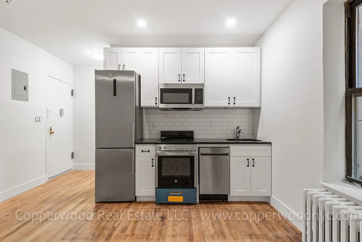 Building Photo - 315 E 84th St #14