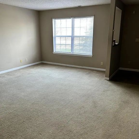 4019 Highland Dr — Photo 4