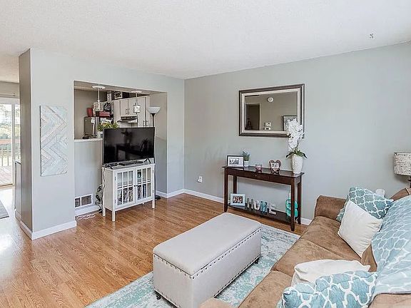 5th image of 797 Cap Ln