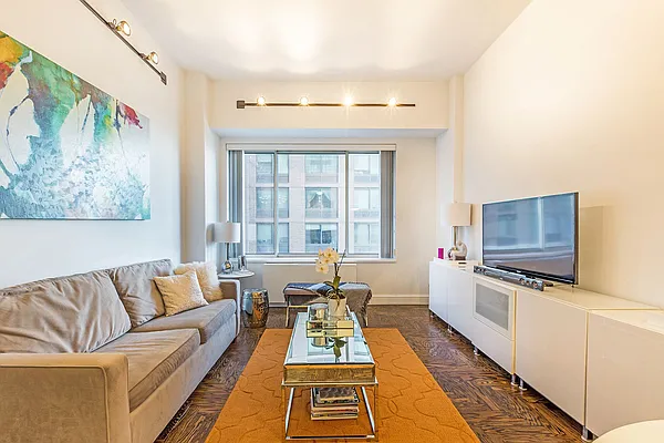 Sold by Nest Seekers International | media 1
