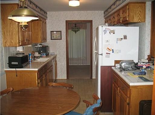 2nd image of 3301 River Oaks Dr