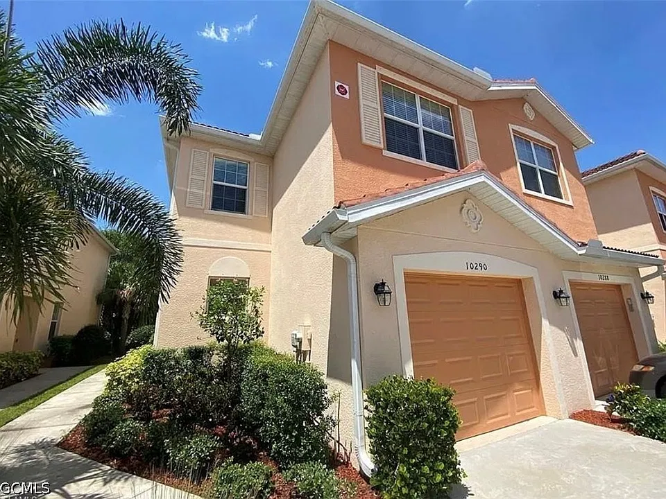 10290 Via Colomba Cir