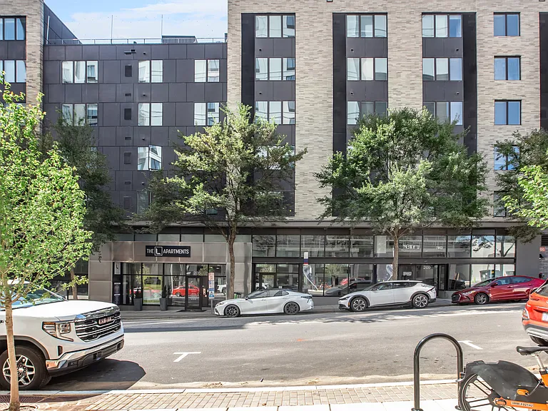 The L Apartments — Photo 5