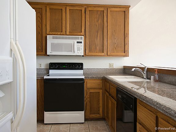 4th image of 270 Dahlia Ave APT 9