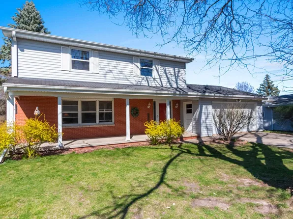 337 Custer Ct, Green Bay, WI 54301
