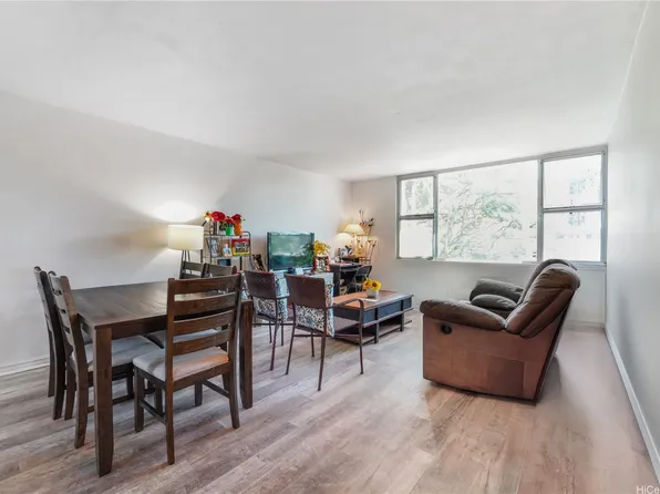 98-1042 Moanalua Rd APT 2-301, Aiea, HI 96701
