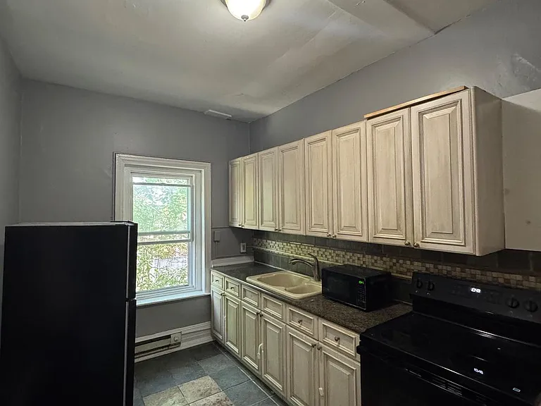 521 Cherry St #2 — Photo 3