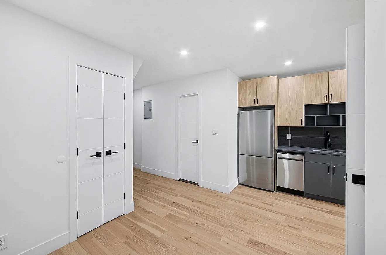 183 Green Street — Photo 1