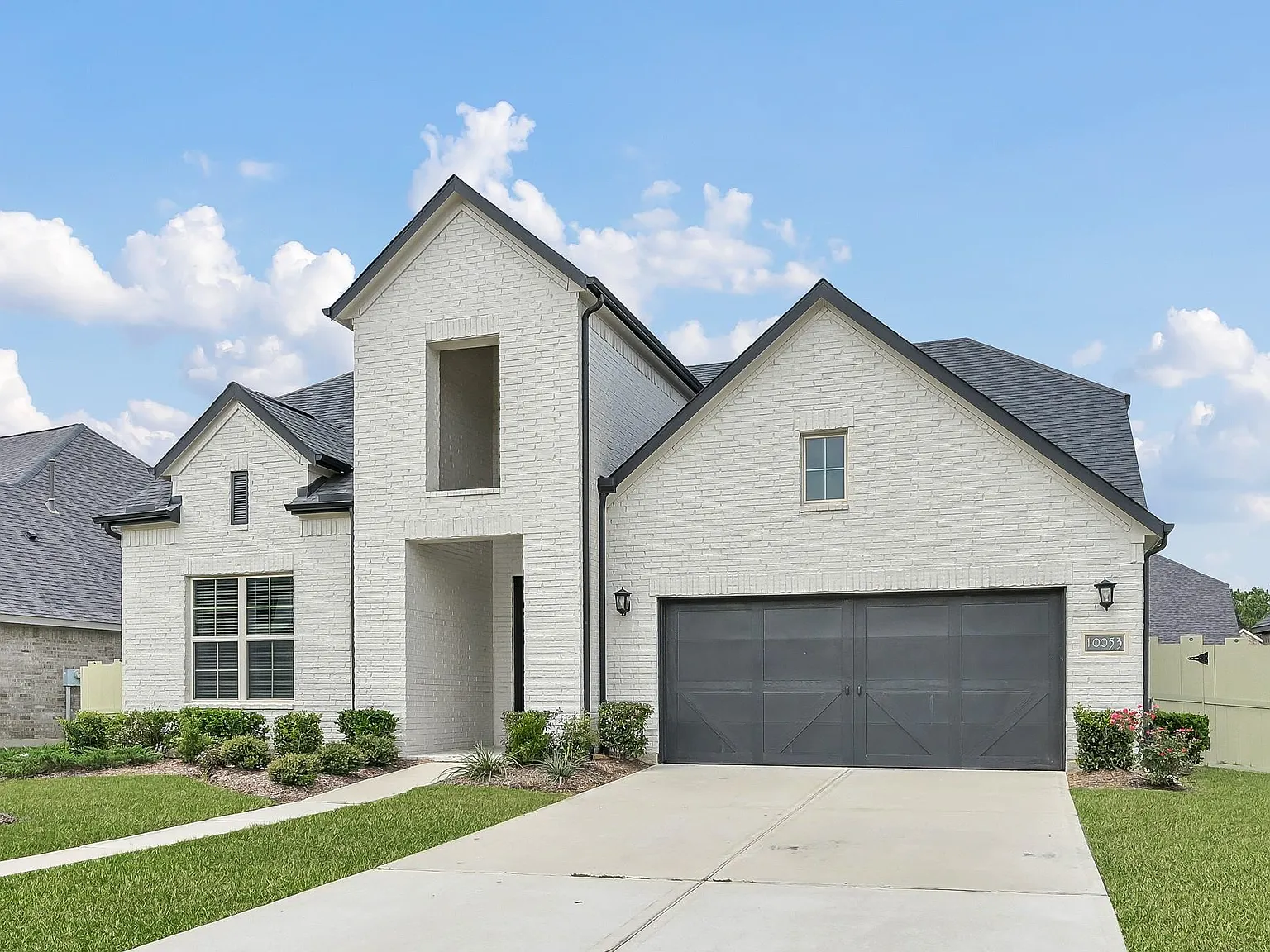4 bed, 3.5 bath, 3208 sqft, $3,500 — Photo 2