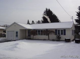 4 Harts Hill Cir, Whitesboro, NY 13492