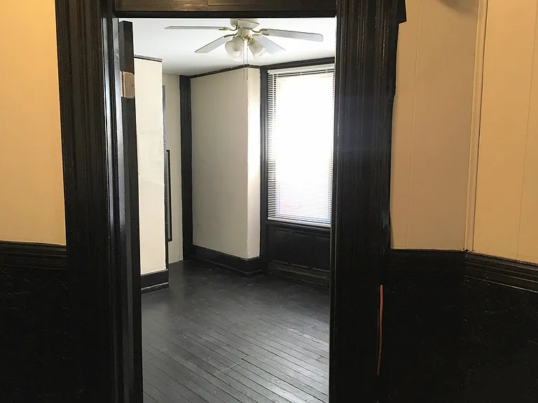 1225 W Allegheny Ave #2M — Photo 7