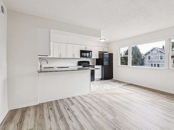 5th image of 1056 S 29th St #11505569