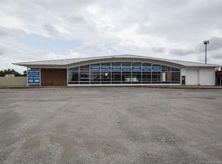 11212 E Admiral Pl, Tulsa, OK 74116