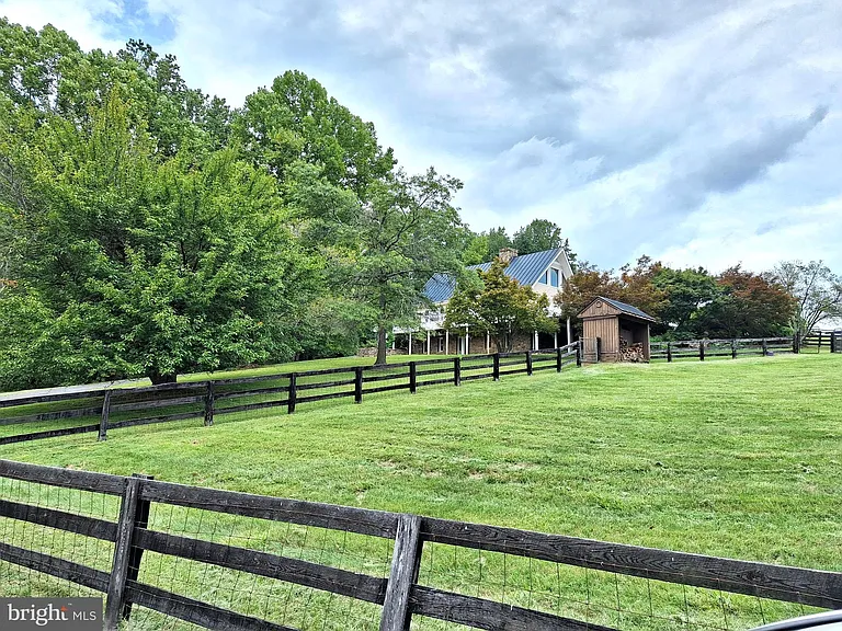 9078 Knoll Run Ln — Photo 53